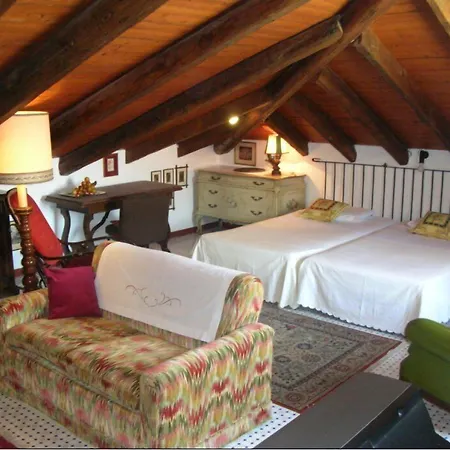 Villa Chiarenza Maison d'Hotes-3